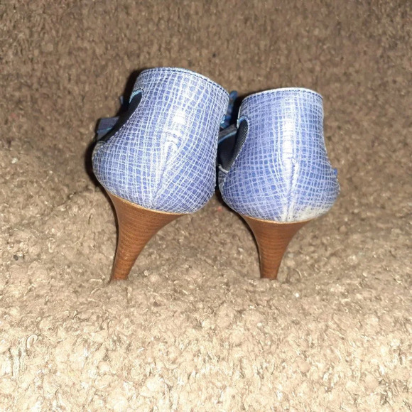 ESCADA-ITALY-Blue Leather Peep Toe Lace Up-Mesh Inserts-Sz 38.5-Excellent - Picture 5 of 7